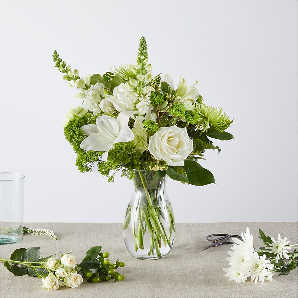 Irish Garden - A Florist Original – THE SHOPPE ON KEY AVENUE FLORAL & GIFTS, Lampasas TX
